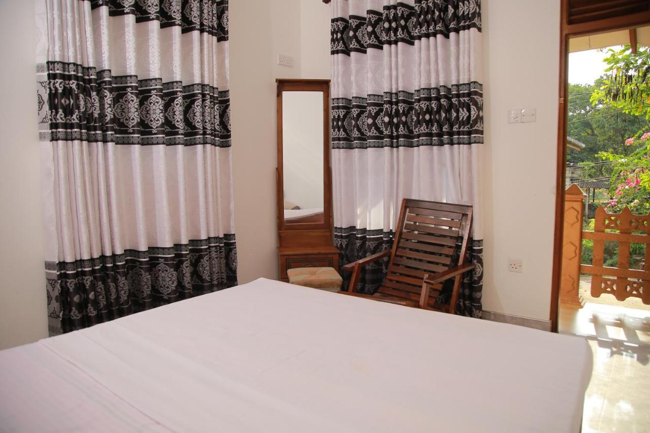 Guruge Guest House Ahangama Exterior foto