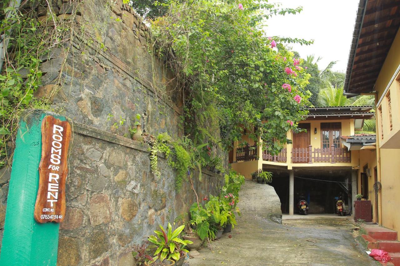 Guruge Guest House Ahangama Exterior foto
